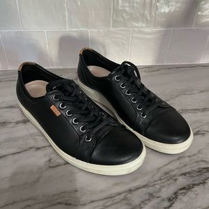 Ecco Soft 7 Black shoes size 39